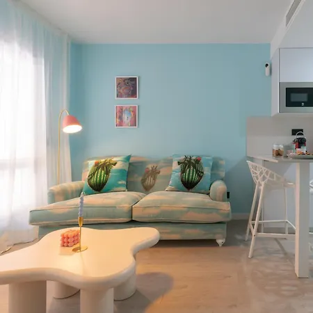 Apartment Heart With Patio , By Cazul